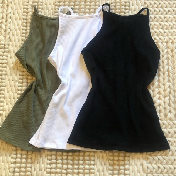 New White Ribbed Racer Back Tank - Picture 4 of 6